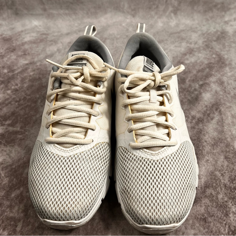 Nike Shoes Womens White 8.5 Flex Essential TR Running Training Gym - Picture 3 of 9